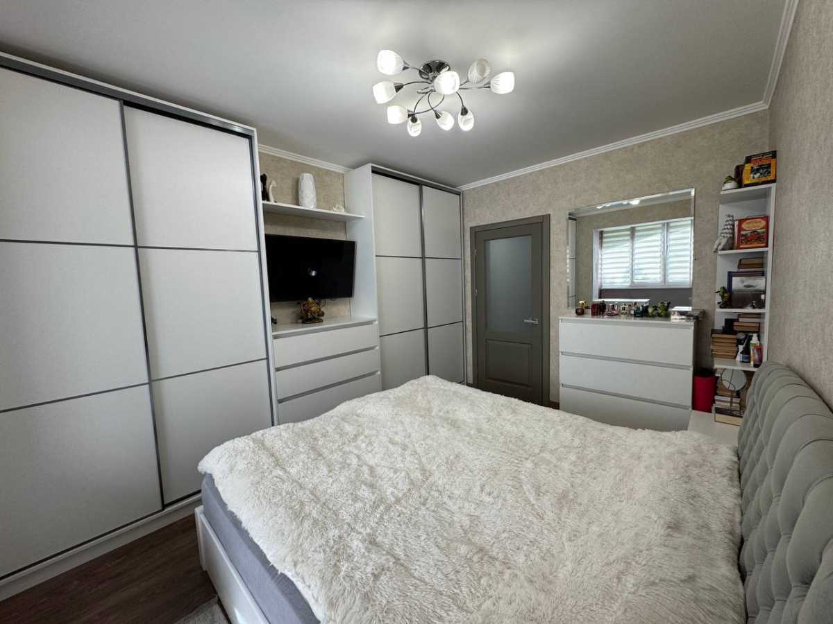 Продажа 3-комнатной квартиры 60.8 м², Волынской Дивизии ул., 9