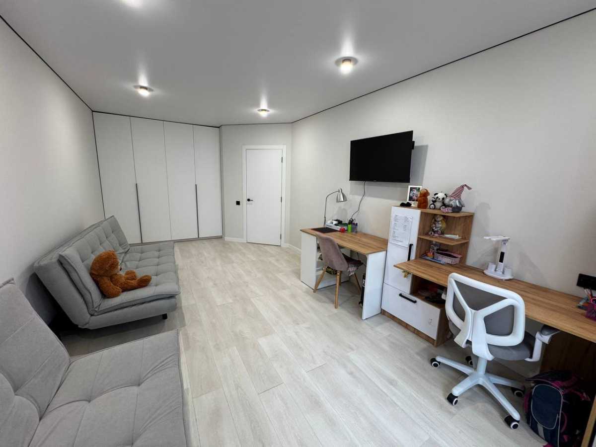 Продажа 2-комнатной квартиры 76 м², Гайдамацкая ул., 13Б