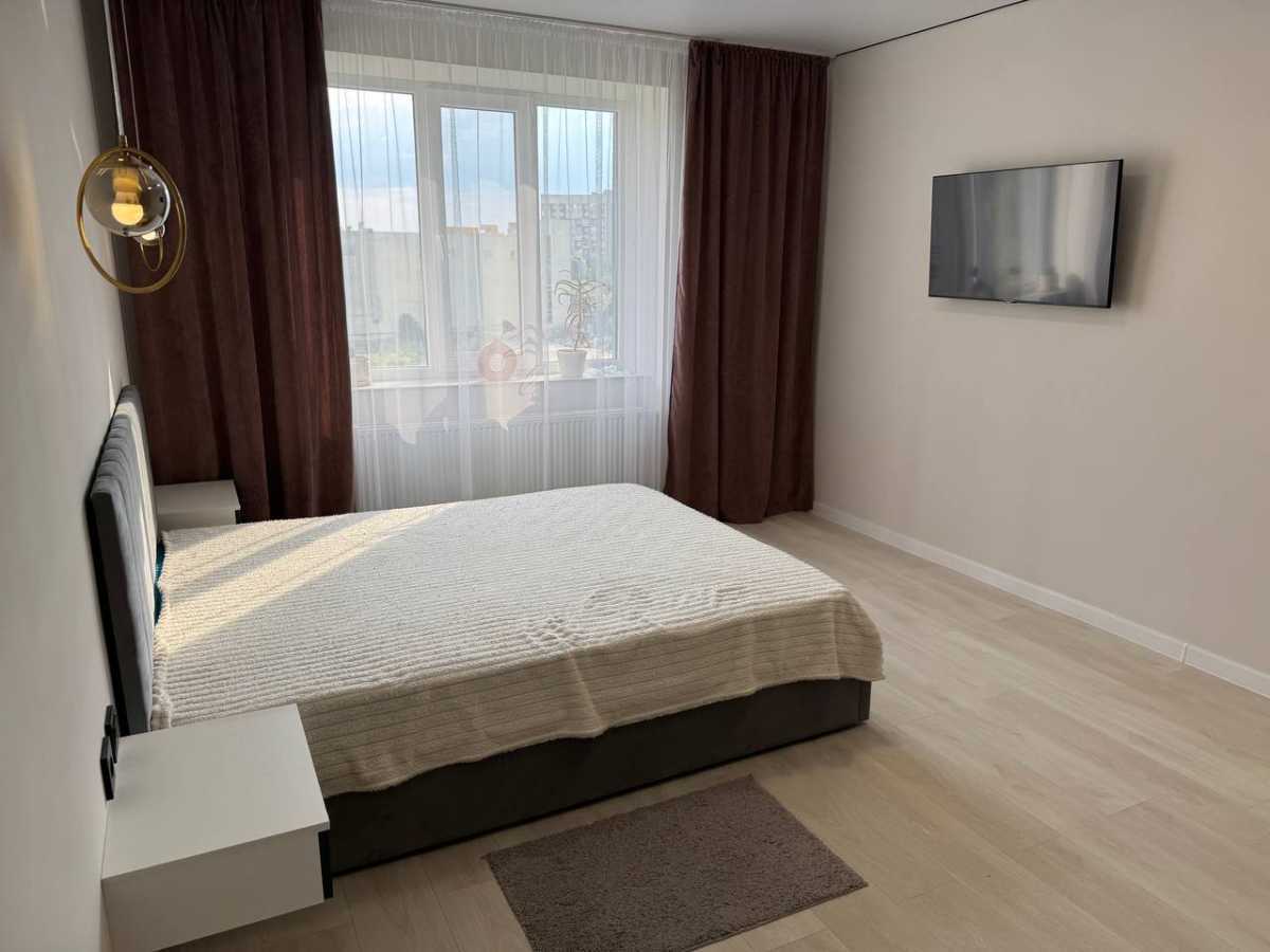 Продажа 2-комнатной квартиры 76 м², Гайдамацкая ул., 13Б