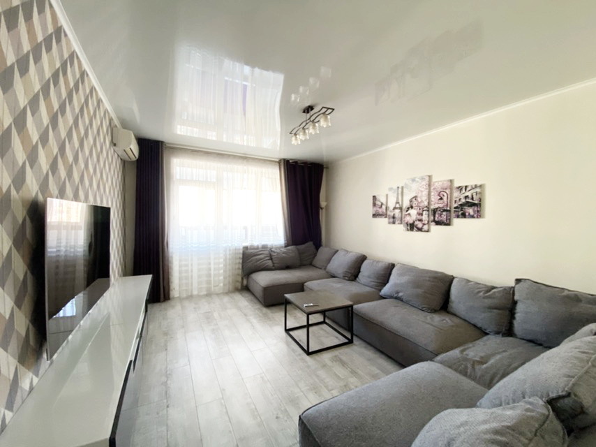 Продажа 2-комнатной квартиры 65.5 м², Лазурная ул., 5/11