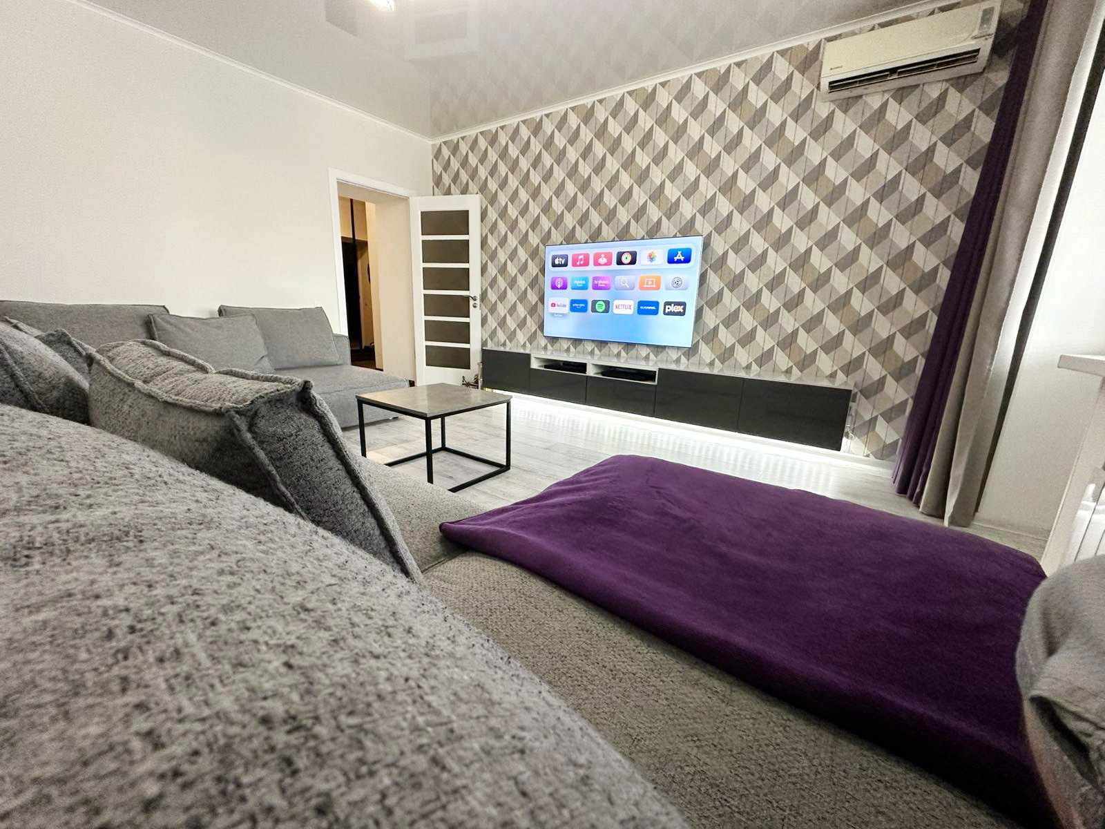 Продажа 2-комнатной квартиры 65.5 м², Лазурная ул., 5/11