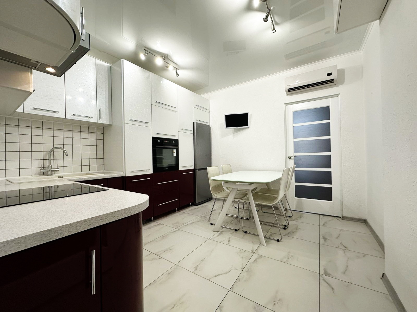 Продажа 2-комнатной квартиры 65.5 м², Лазурная ул., 5/11