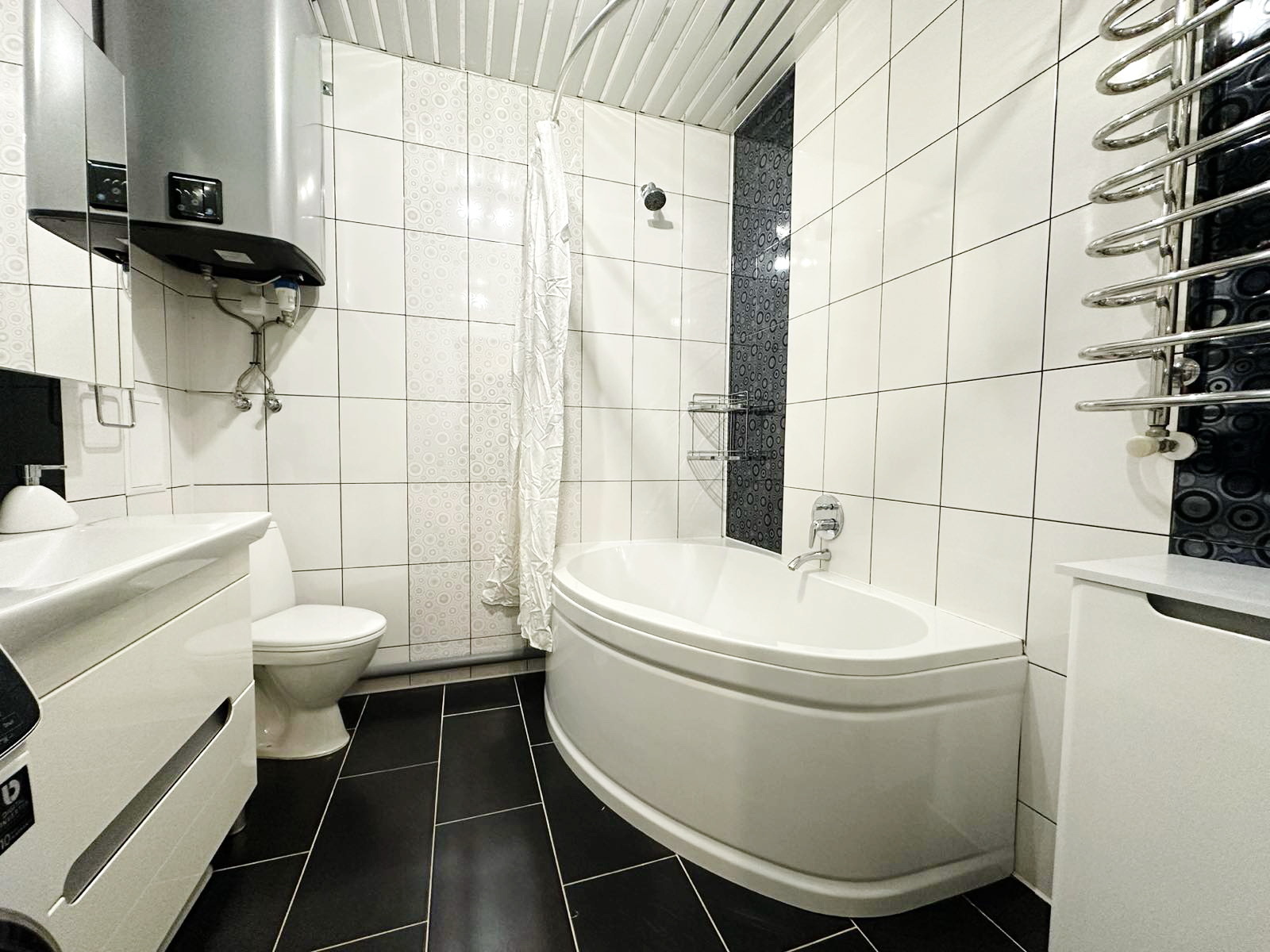 Продажа 2-комнатной квартиры 65.5 м², Лазурная ул., 5/11