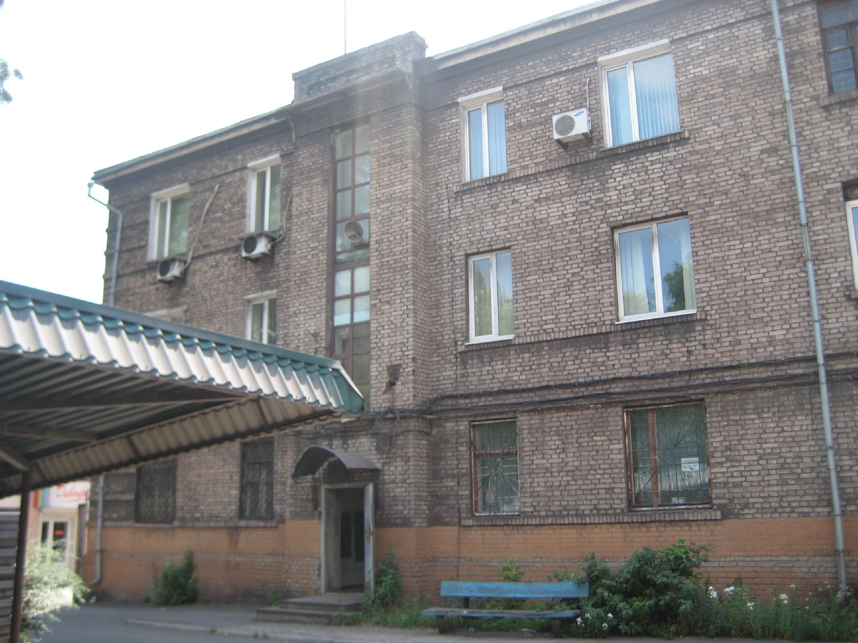 Продаж 3-кімнатної квартири 68.1 м²