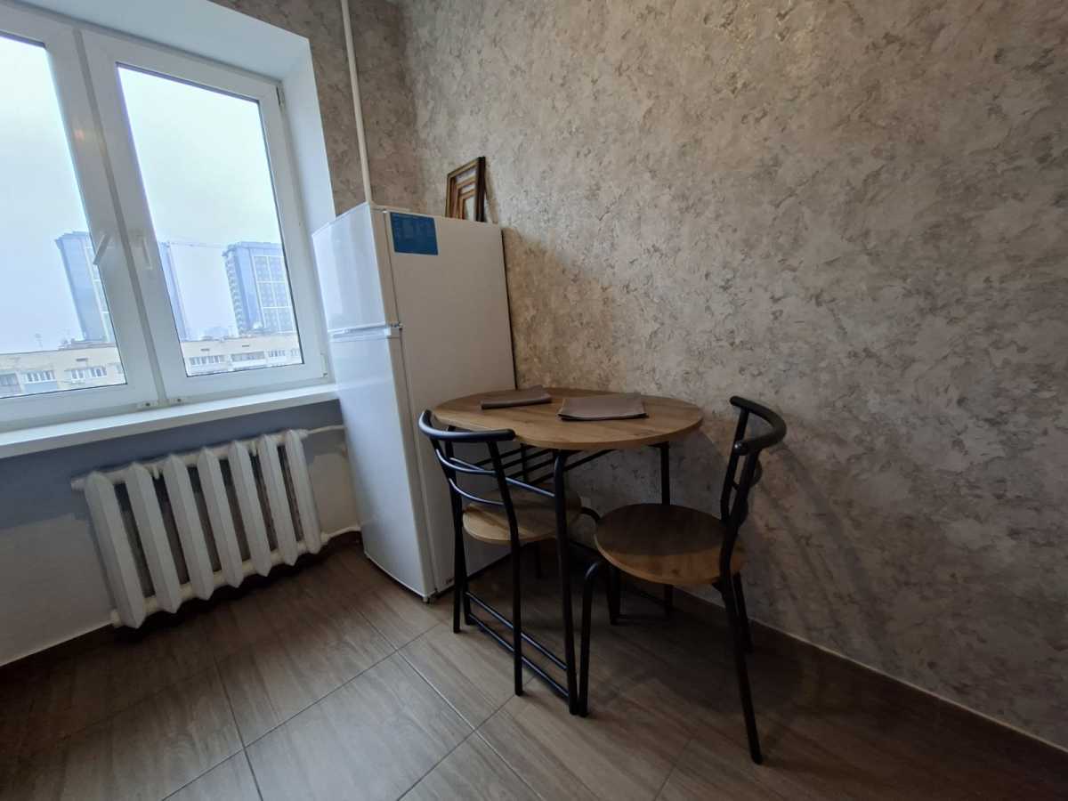 Оренда 2-кімнатної квартири 46 м², Лабораторний пров., 4