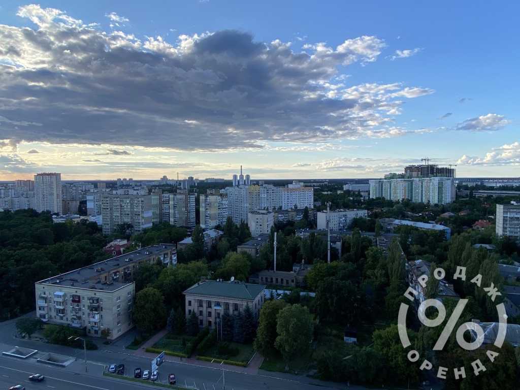 Продажа 3-комнатной квартиры 141 м², Берестейський, 107