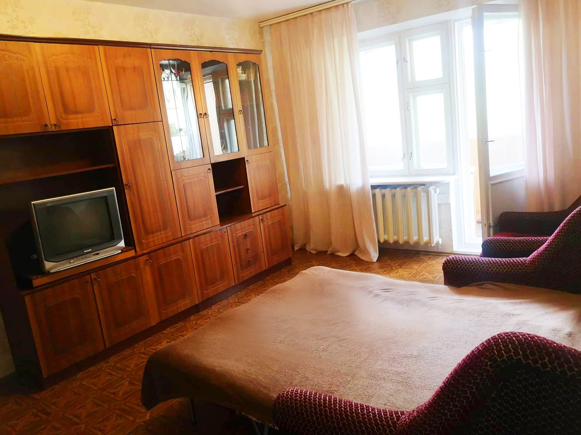 Оренда 1-кімнатної квартири 45 м², Ревуцького вул., 42Б