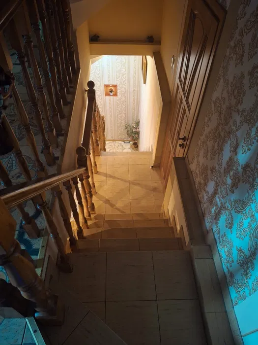 Продаж будинку 220 м²