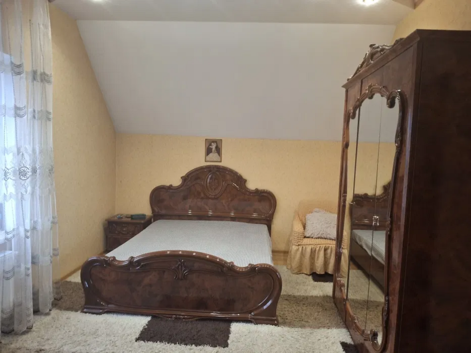 Продаж будинку 220 м²