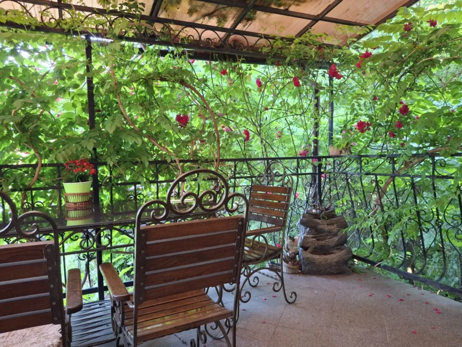 Продаж будинку 220 м²