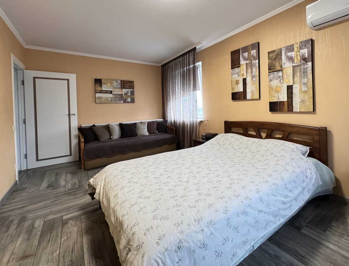 2-комнатная квартира посуточно 48 м², Митрополита Василия Липковского ул., 3