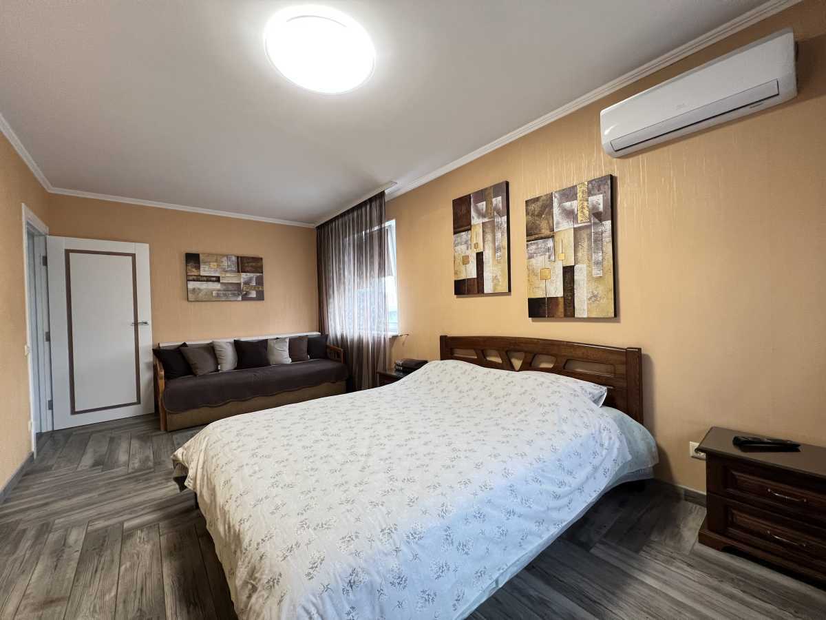 2-комнатная квартира посуточно 48 м², Митрополита Василия Липковского ул., 3