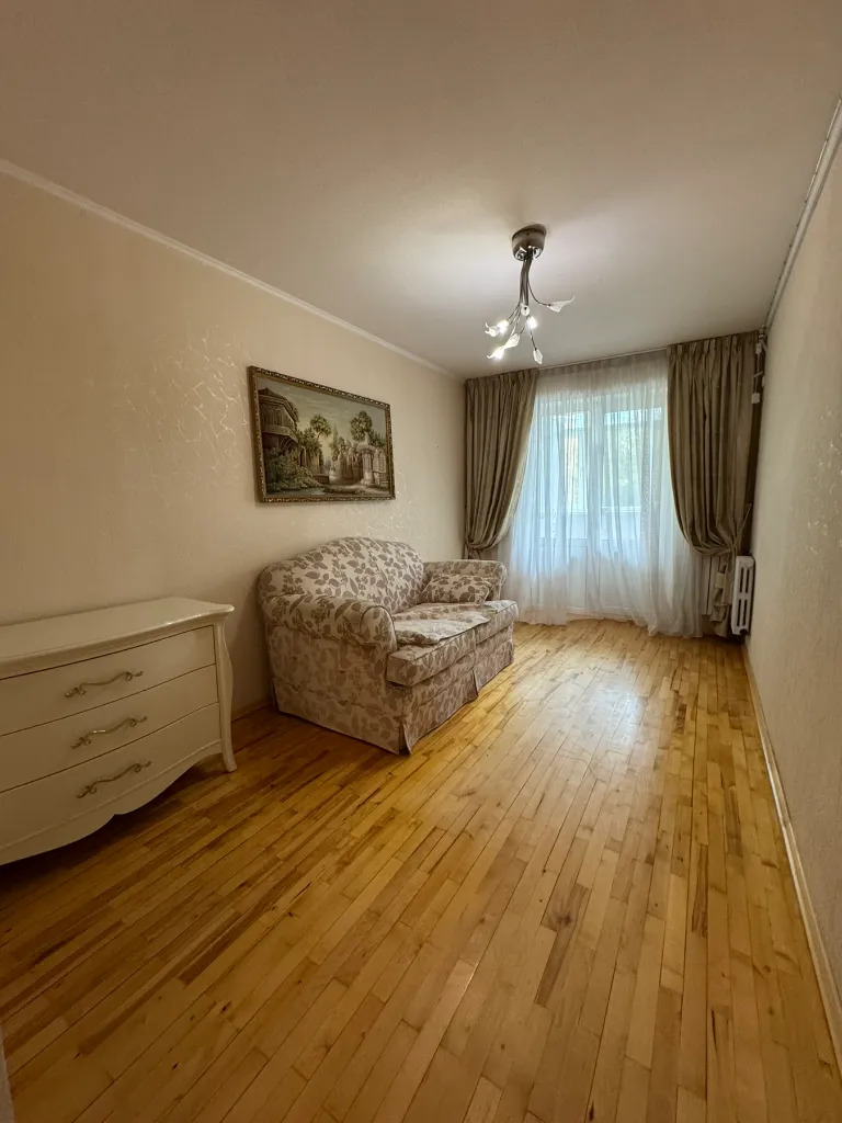 Аренда 3-комнатной квартиры 68 м², Менахем-Мендл Шнеерсона ул., 5