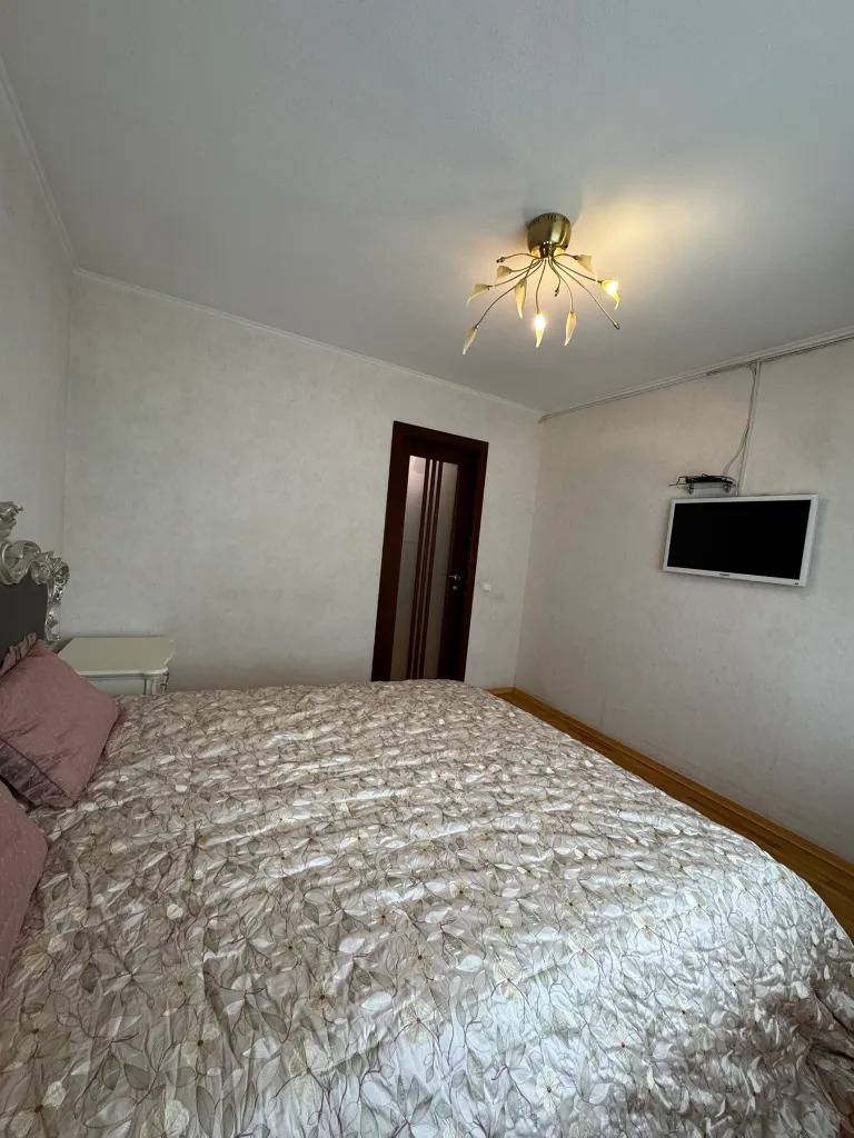 Аренда 3-комнатной квартиры 68 м², Менахем-Мендл Шнеерсона ул., 5