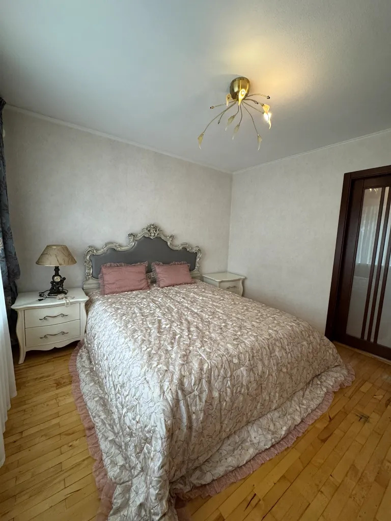 Аренда 3-комнатной квартиры 68 м², Менахем-Мендл Шнеерсона ул., 5