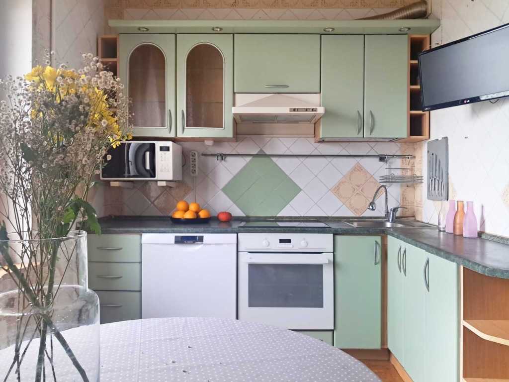 Продажа 3-комнатной квартиры 77.5 м², Ревуцкого ул., 7