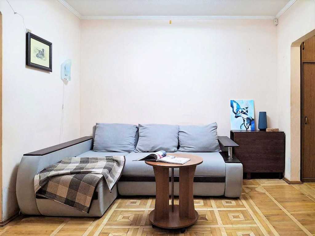 Продажа 3-комнатной квартиры 77.5 м², Ревуцкого ул., 7