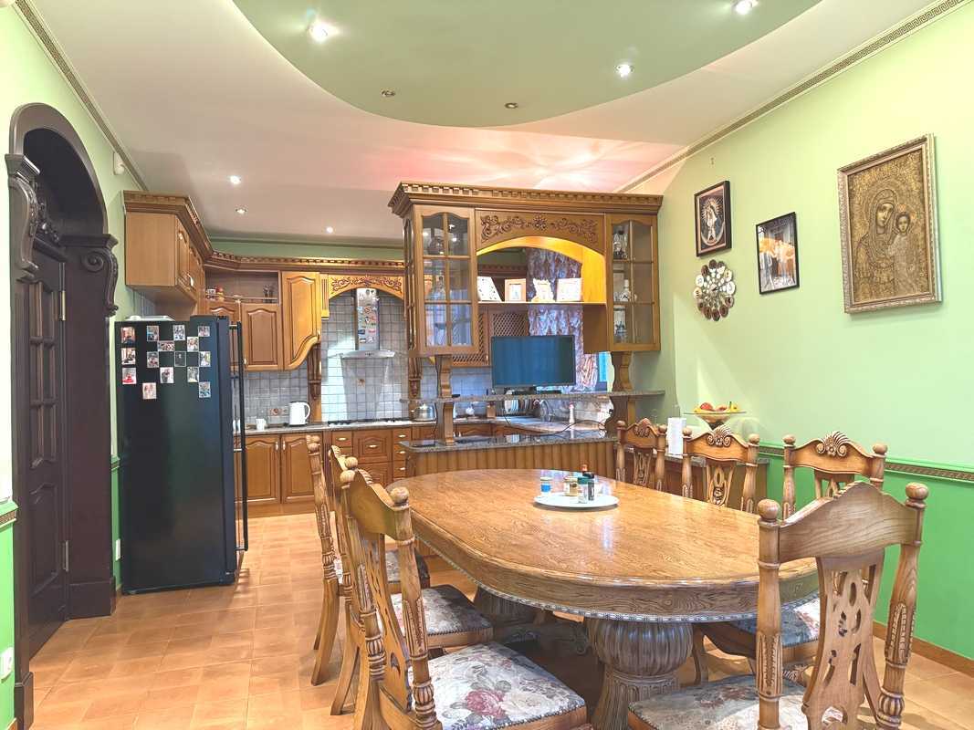 Продажа дома 425 м², Борщаговская ул., 23