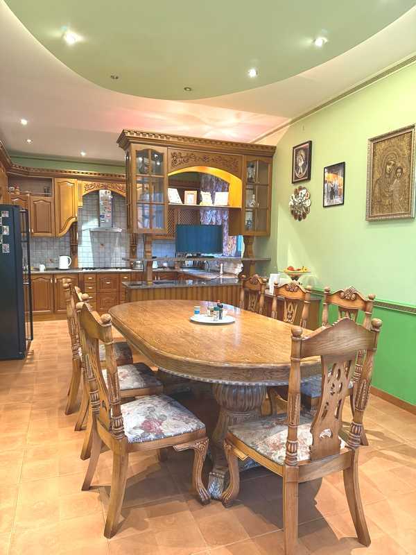 Продажа дома 425 м², Борщаговская ул., 23