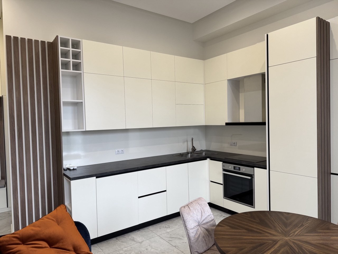 Продажа 1-комнатной квартиры 42 м², Шелковичная ул., 23