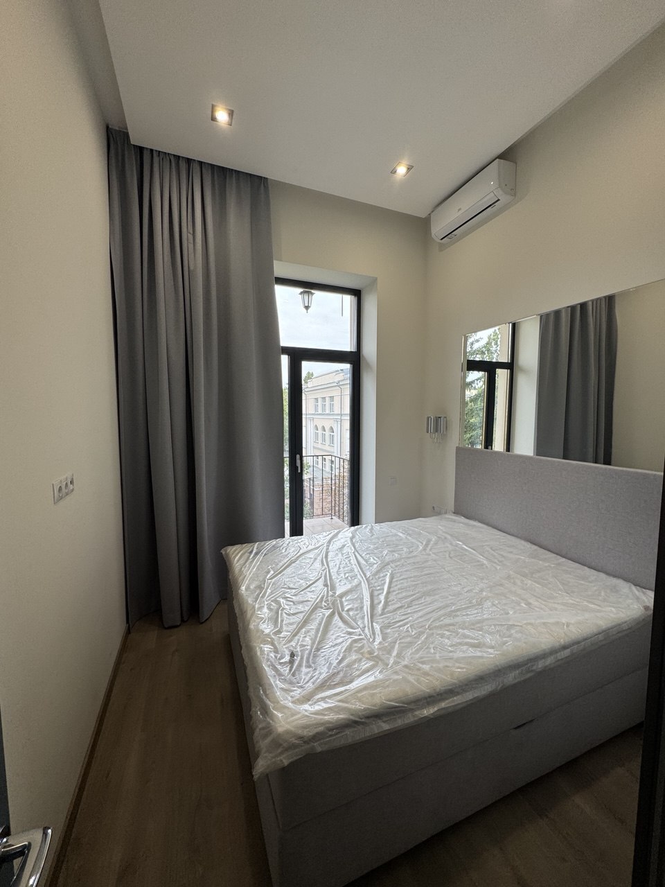 Продажа 1-комнатной квартиры 42 м², Шелковичная ул., 23