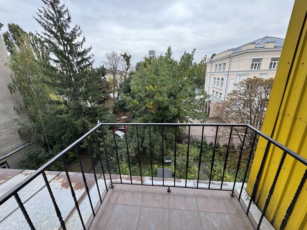 Продажа 1-комнатной квартиры 42 м², Шелковичная ул., 23
