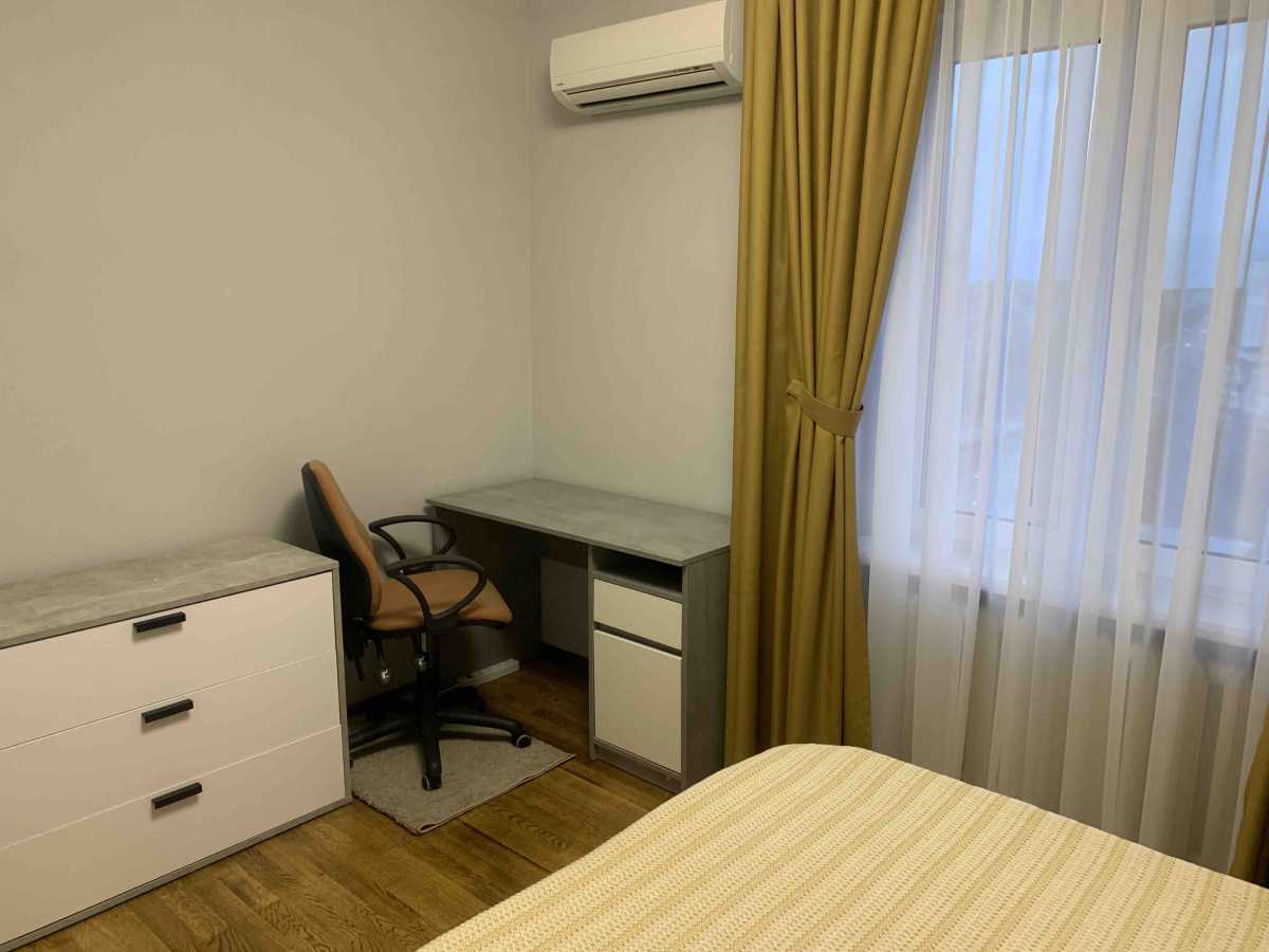 Оренда 2-кімнатної квартири 80 м², Європейська пл., Союзу, 19А