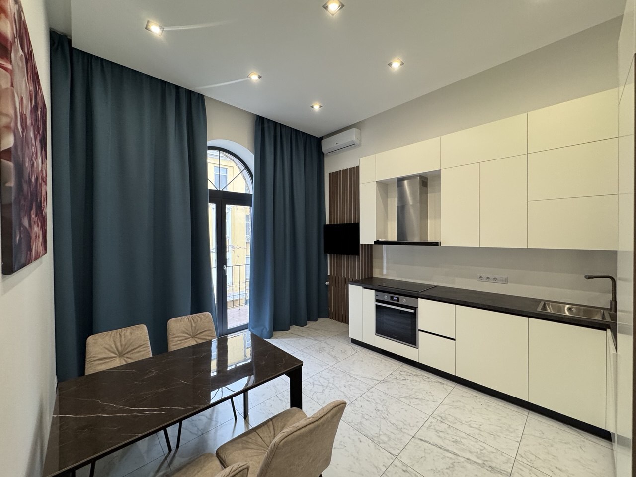 Продажа 2-комнатной квартиры 62 м², Шелковичная ул., 23