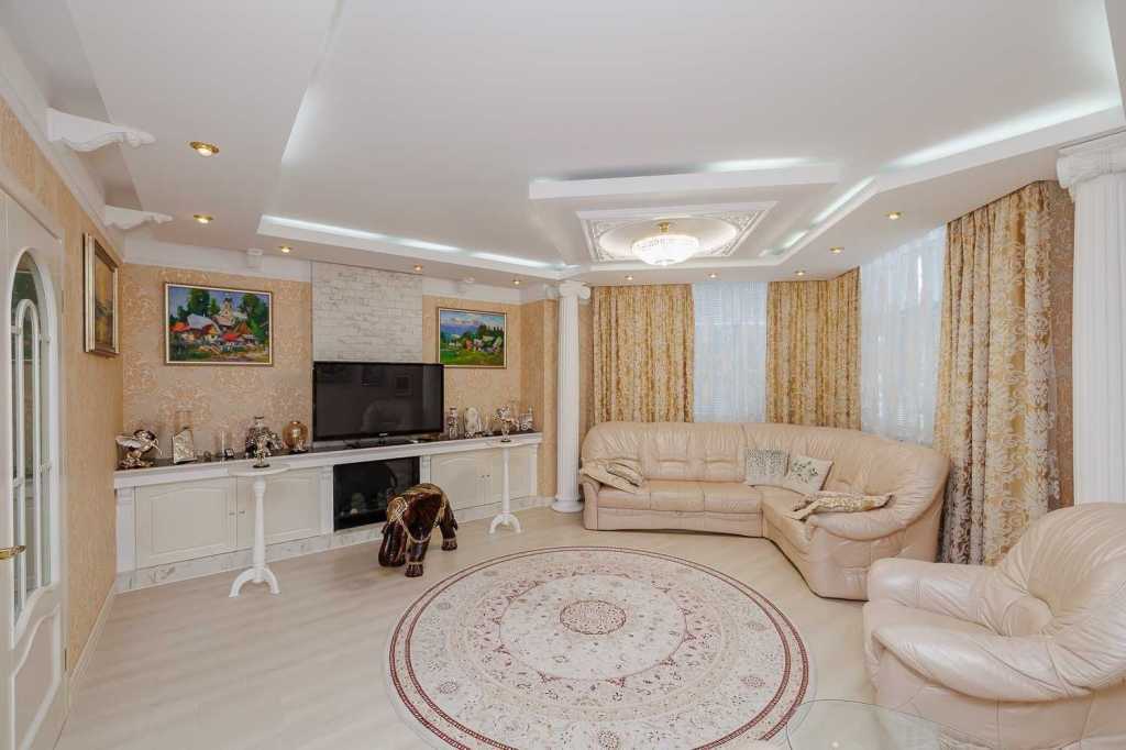 Продажа 3-комнатной квартиры 129.9 м², Курська, 13