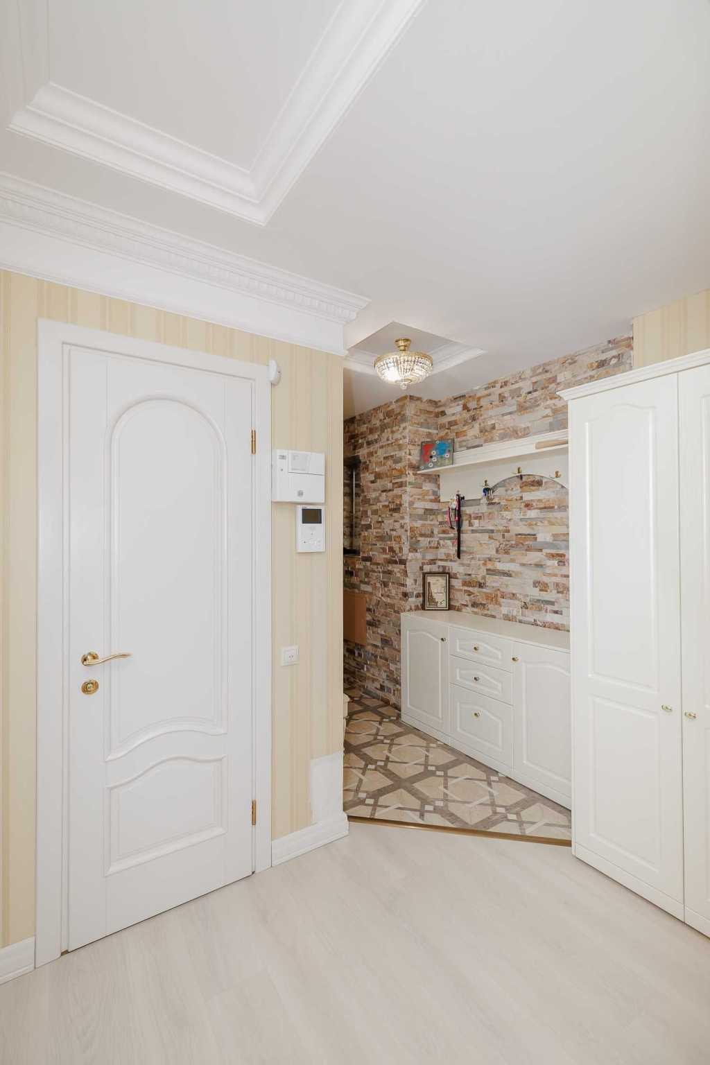 Продажа 3-комнатной квартиры 129.9 м², Курська, 13