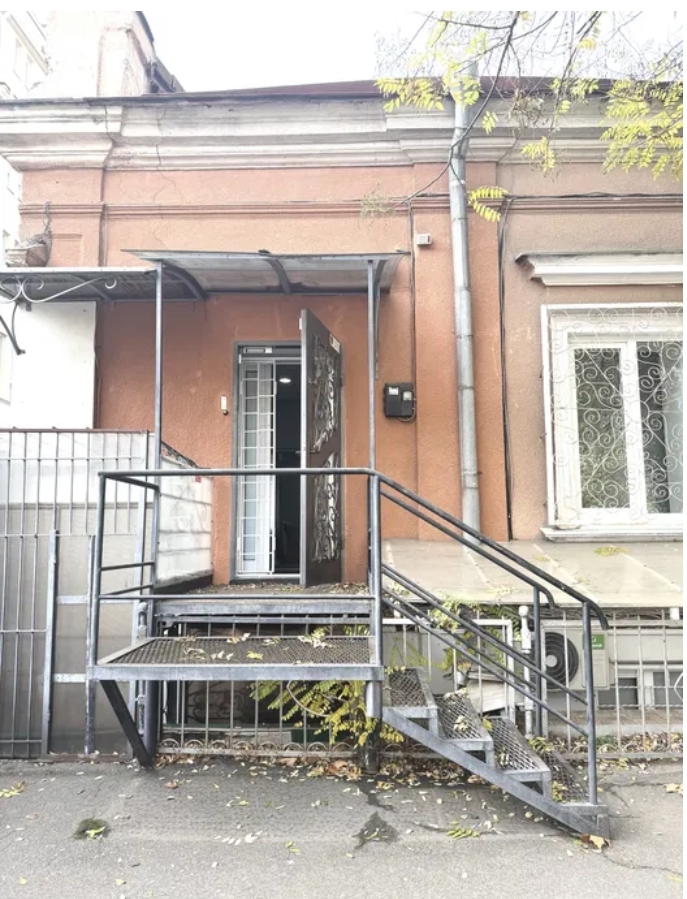 Аренда помещения свободного назначения 42 м², Осипова ул.