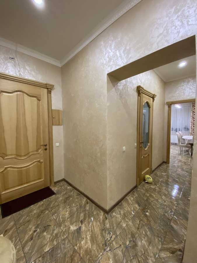 Продажа 3-комнатной квартиры 135 м², Александра Поля просп., 16
