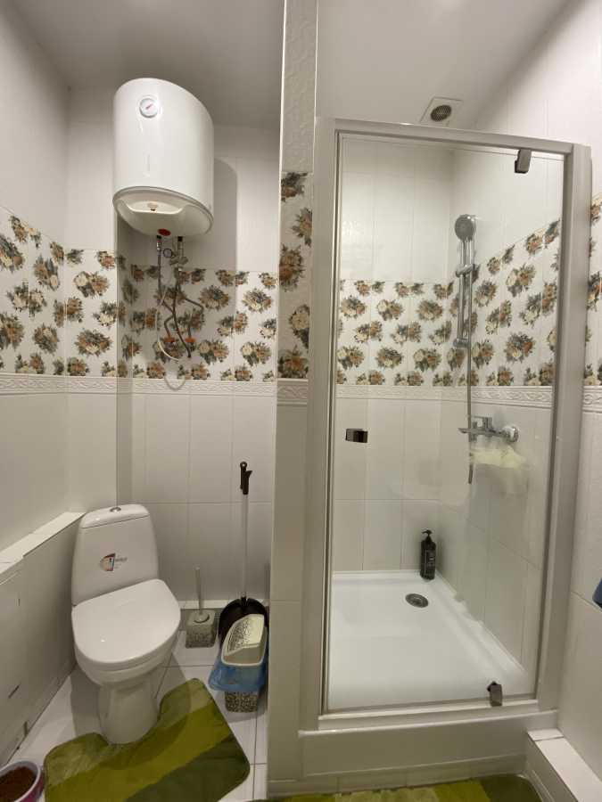 Продажа 3-комнатной квартиры 135 м², Александра Поля просп., 16