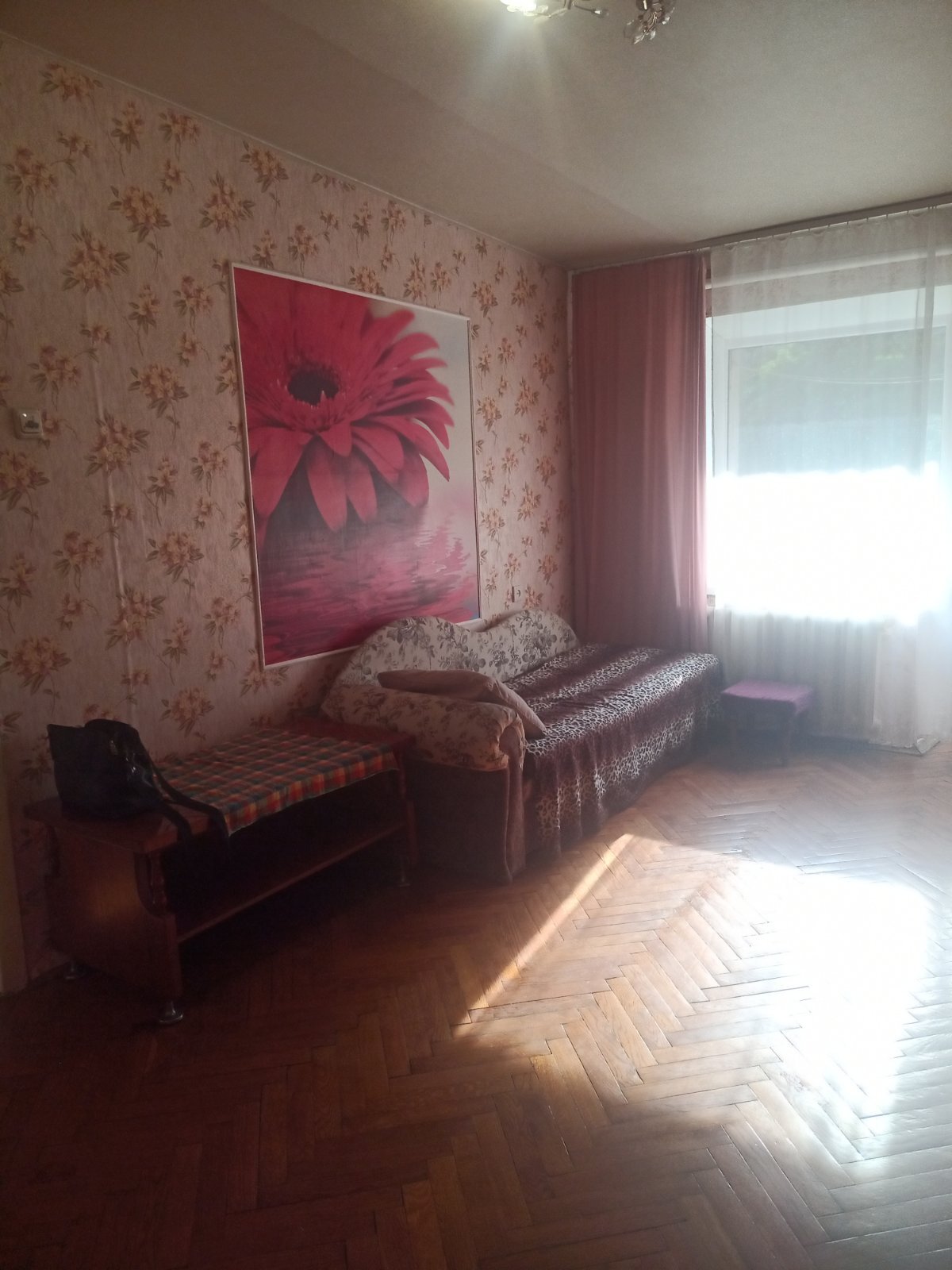 Оренда 3-кімнатної квартири 56 м², Олени Теліги вул., 17