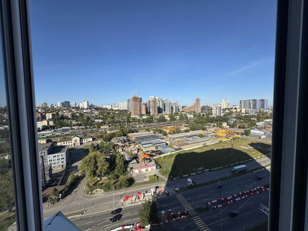 Продаж 2-кімнатної квартири 65 м², Саперно-Слобідська вул., 22