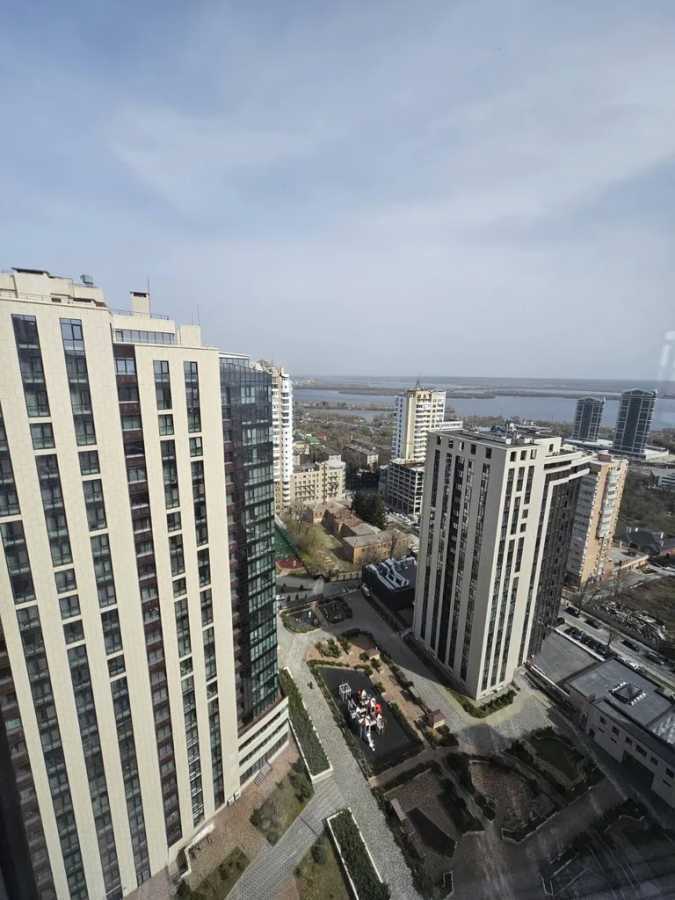 Продажа 4-комнатной квартиры 186 м², Симферопольская ул., 2Л