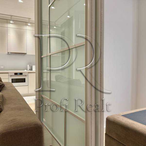 Продажа 1-комнатной квартиры 42 м², Владимира Антоновича ул., 74