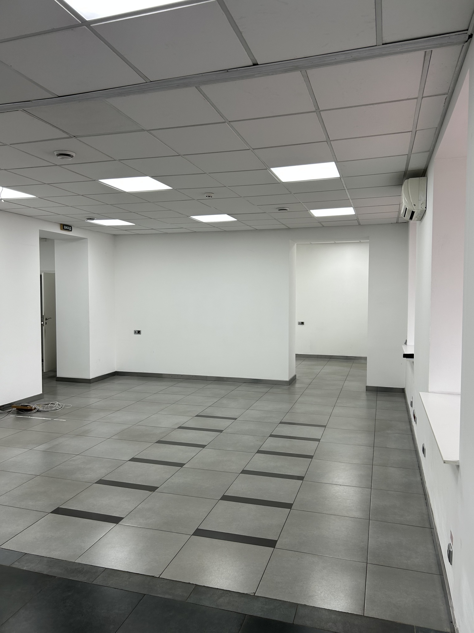 Аренда торгового помещения 146 м², Драгоманова ул., 44А