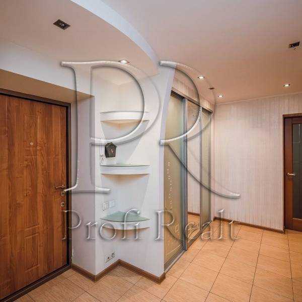 Продажа 3-комнатной квартиры 71 м², Днепровская наб., 13