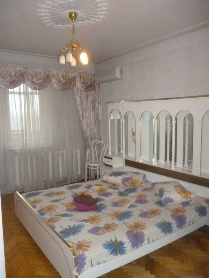 Оренда 3-кімнатної квартири 76 м², Дегтярівська вул., 30В