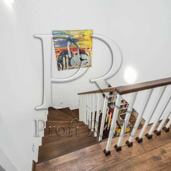 Продажа 3-комнатной квартиры 92 м², Шолуденко ул., 1А