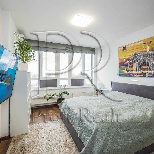 Продажа 3-комнатной квартиры 92 м², Шолуденко ул., 1А