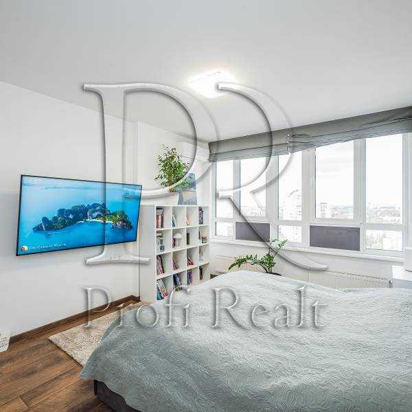 Продажа 3-комнатной квартиры 92 м², Шолуденко ул., 1А