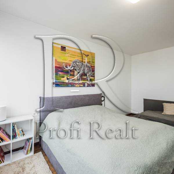 Продажа 3-комнатной квартиры 92 м², Шолуденко ул., 1А