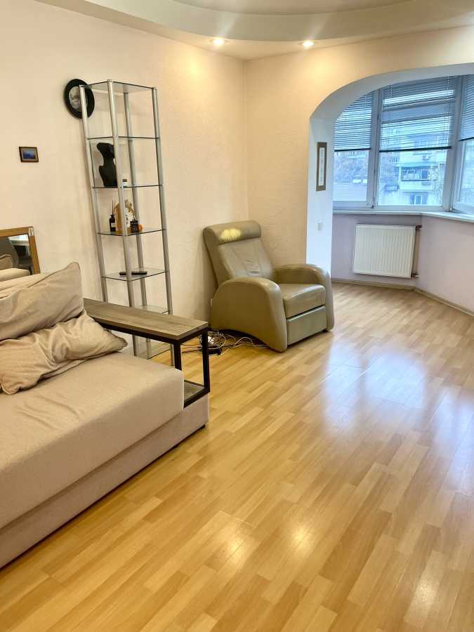 Оренда 1-кімнатної квартири 52 м², Велика Васильківська вул., 102