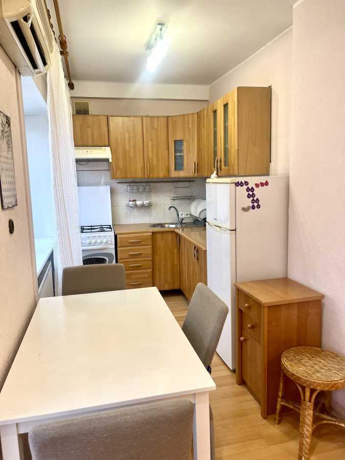 Оренда 1-кімнатної квартири 52 м², Велика Васильківська вул., 102