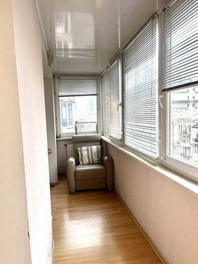 Оренда 1-кімнатної квартири 52 м², Велика Васильківська вул., 102