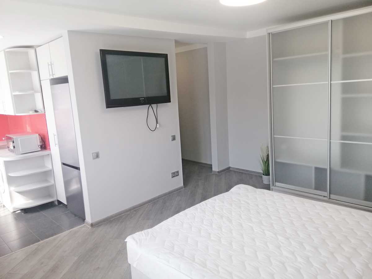 Продажа 1-комнатной квартиры 35 м², Лаврская ул., 4