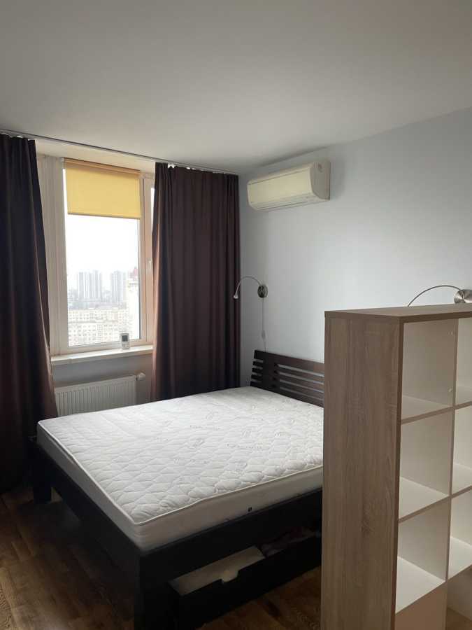 Аренда 1-комнатной квартиры 44 м², Вышгородская ул., 45/4