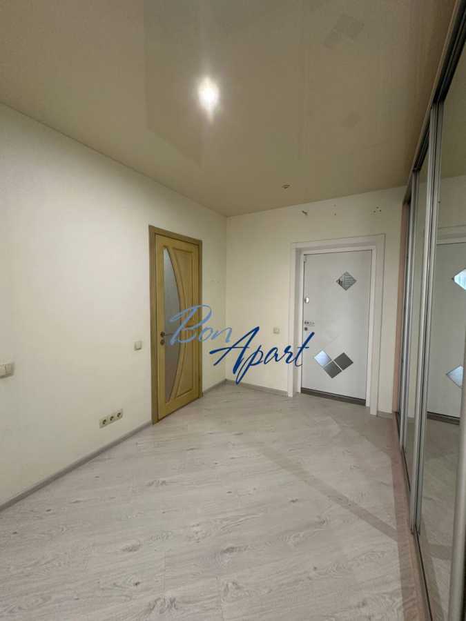 Оренда 3-кімнатної квартири 94 м², Моторний пров., 9